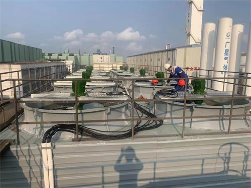 閉式冷卻塔使用環(huán)境需要注意的要求有哪些？？(閉式冷卻塔工作原理示意圖)