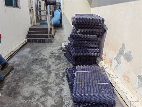 使用高溫冷卻塔的安全措施與影響因素(冷卻塔安全技