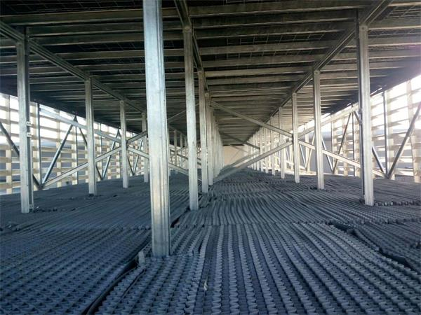 閉式冷卻塔及其配套設(shè)備水箱該如何合理設(shè)置？(30t閉式