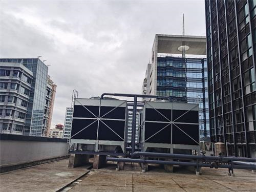 開(kāi)式冷卻塔風(fēng)機(jī)的安裝要求(<font color='red'>閉式冷卻塔</font>與開(kāi)式冷卻塔)